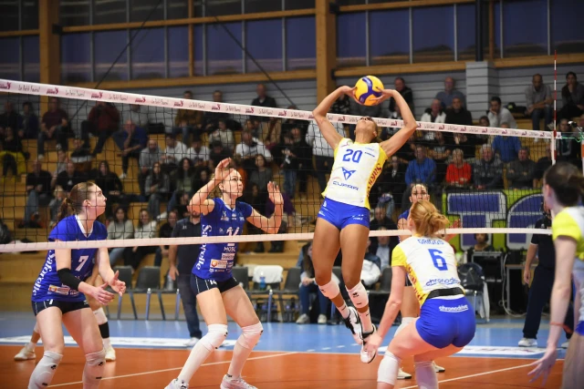 Tatiana Kulikova - France - TFOC - Middle-Blocker - season 2024-2025