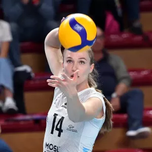 Tatiana Kulikova Mittelblockerin. 2023-2024 WEVZA Cup